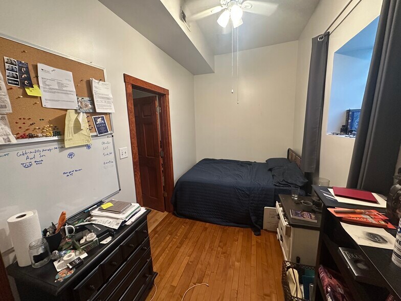 Building Photo - 1747 W Le Moyne St