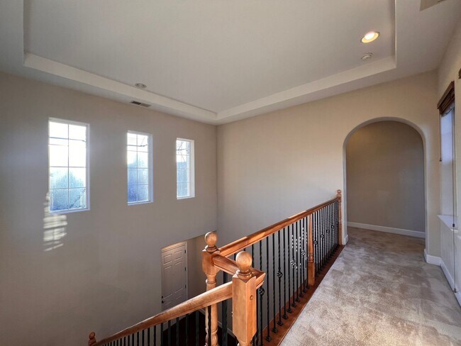 Building Photo - Large Home located in the Gated Community of Dorado in S. Reno