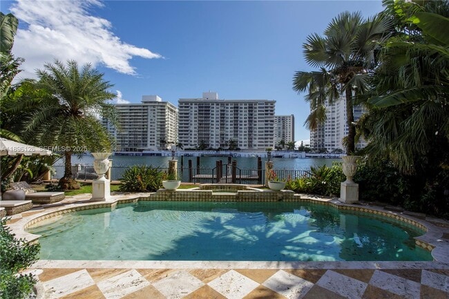 Building Photo - 5801 Pine Tree Dr