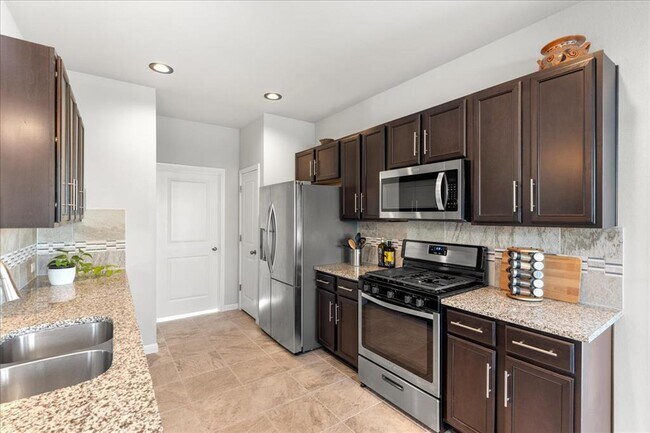 Building Photo - 6110 Principale Dr