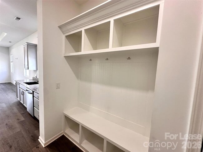 Building Photo - 4619 Kobus Ct.