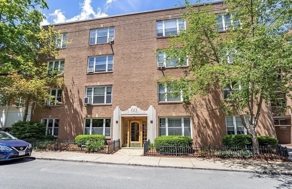 Building Photo - 60 Sutherland Rd