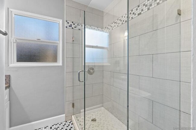 Building Photo - 4899 Circle Dr