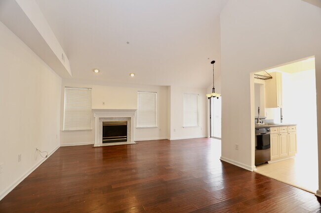 Building Photo - Welcome Home!