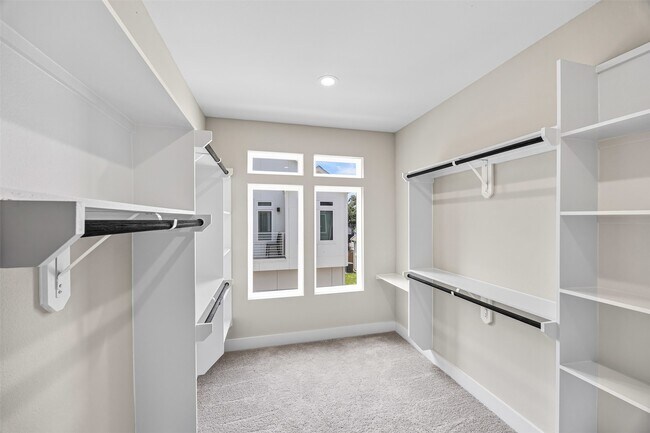 Building Photo - 853 Prosper St