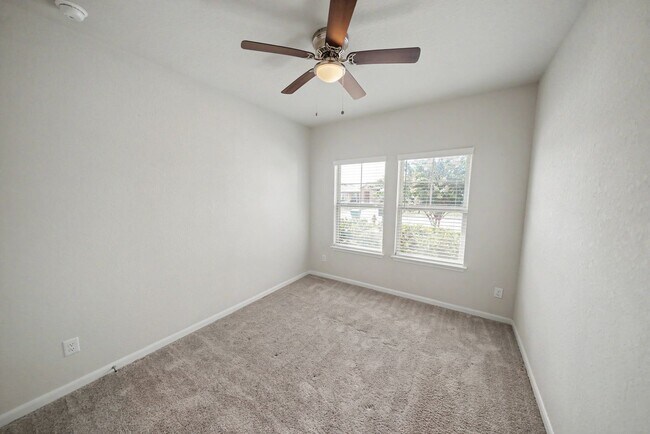 Building Photo - 3037 Beringer Blvd