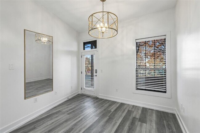 Building Photo - 791 Wylie St SE