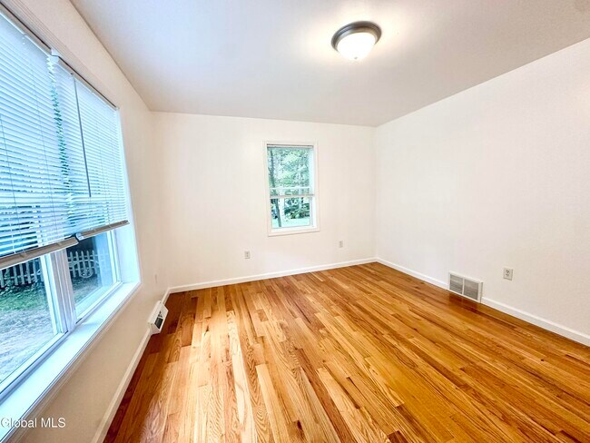 Building Photo - 21 Loughberry Rd