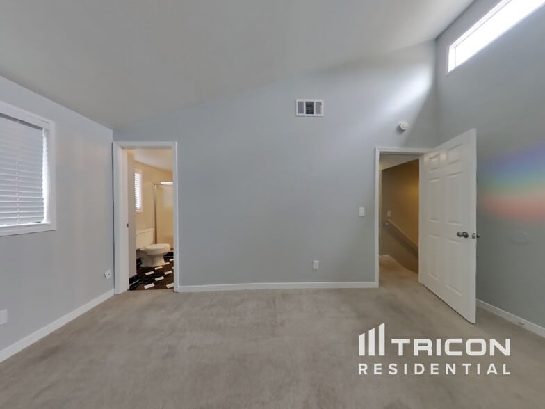 Building Photo - 1209 Almondwood Dr