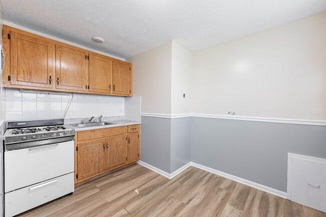 Building Photo - 5508 W 55th St