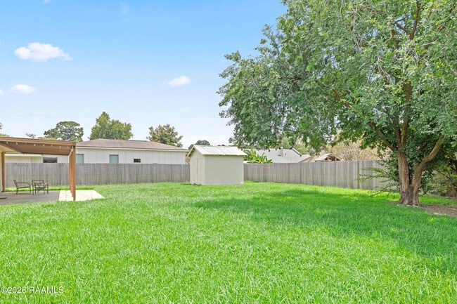 Building Photo - 920 Marilyn Dr