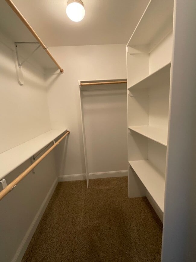 Building Photo - Beautiful 3BR/2BA Home in Joplin, MO with ...