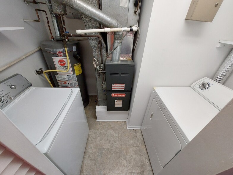 Laundromat - 2207 Society Plz