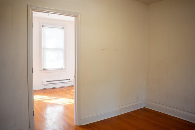 Building Photo - 294 Clerk St