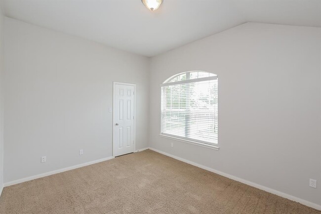 Building Photo - 8230 Encinitas Cove Dr