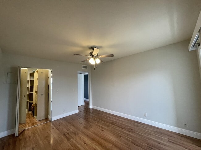 Building Photo - 457 Brittany Dr