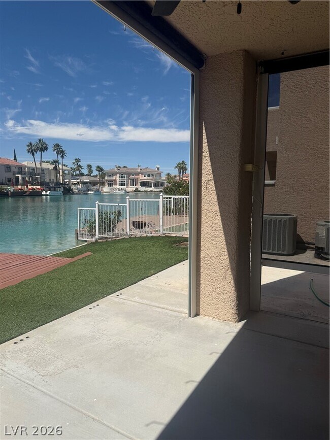 Building Photo - 3167 Lido Isle Ct