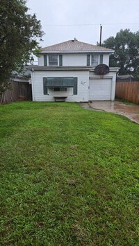 Building Photo - Comfortable, affordable, and ready to call home—this well-kept house is now available for rent.