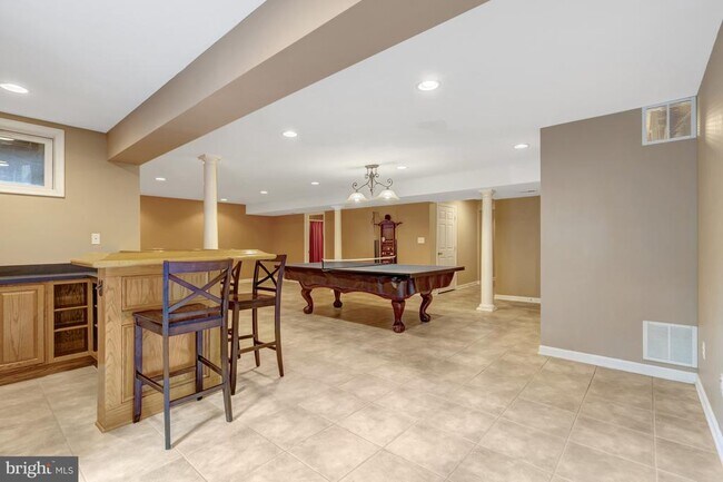 Building Photo - 6001 Alderdale Pl