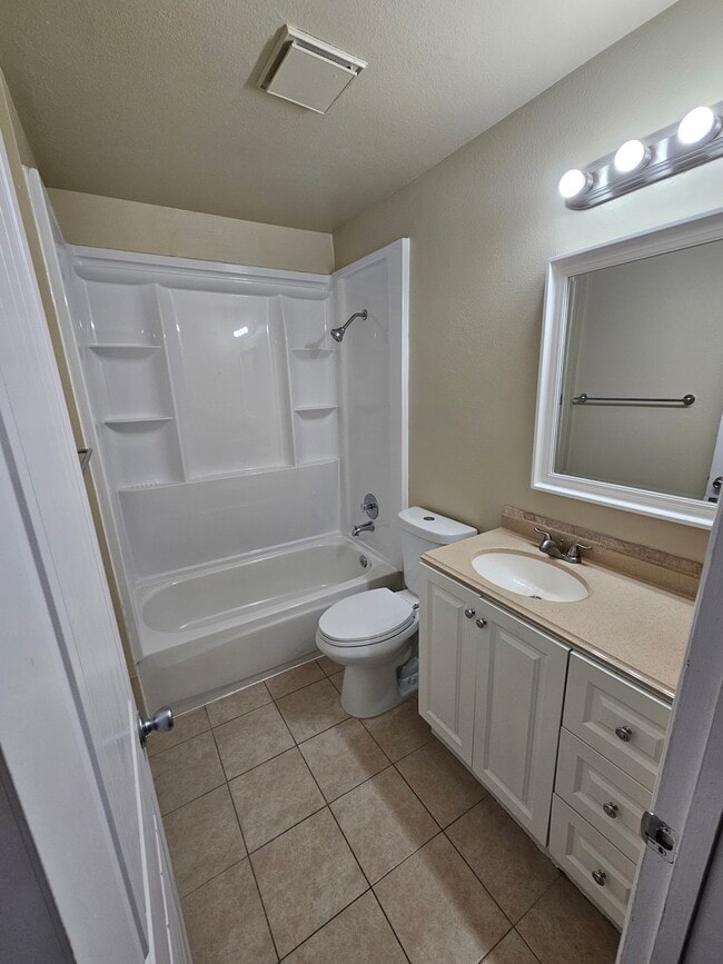 Building Photo - 3963 Dimrall Dr