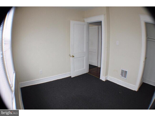 Primary Photo - 410 E Roosevelt Blvd