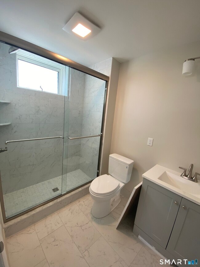 Building Photo - 63 Warren St