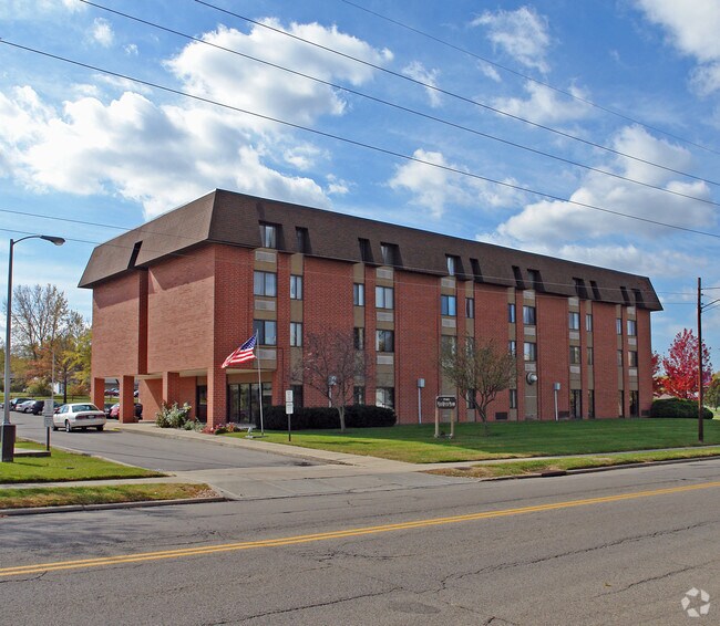 Mad River Manor 5580 Burkhardt Rd Dayton OH 45431 Apartment Finder