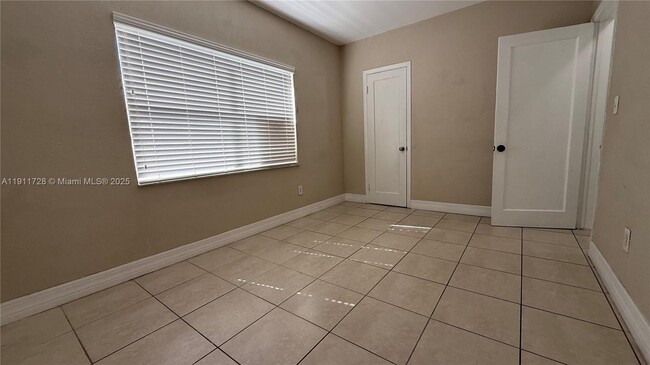 Building Photo - 3211 NW 19th Terrace