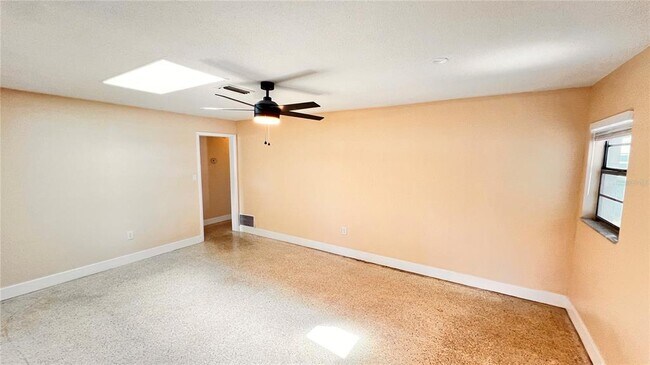 Building Photo - 4709 Redfern Dr
