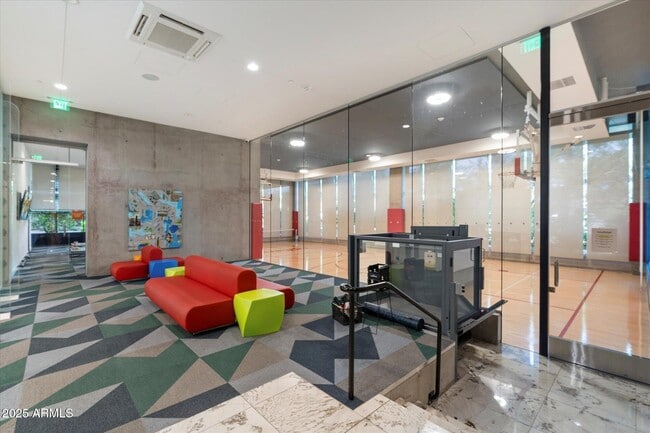 Building Photo - 7180 E Kierland Blvd