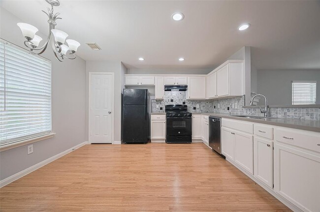 Building Photo - 18139 Flower Grove Ct