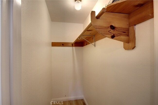 Building Photo - 430 E Country Club Blvd