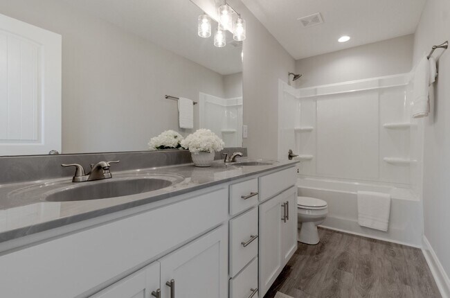 Building Photo - 1000 Henry Pl Blvd