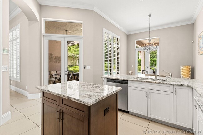 Building Photo - 12121 Sunnydale Dr