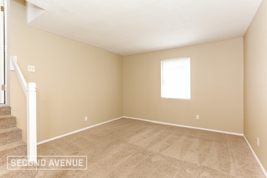 Building Photo - 7048 Alpine St