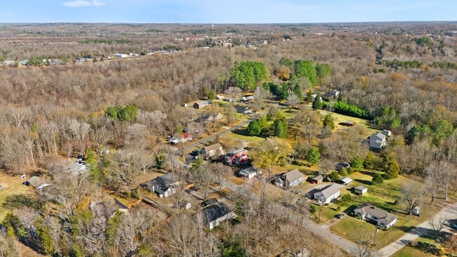 Building Photo - 3-Bedroom in Town of Farmville with One-Le...