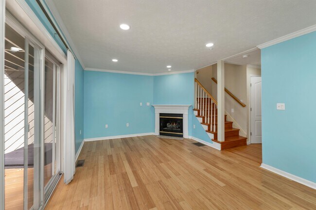 Building Photo - 32 Suffolk Ct