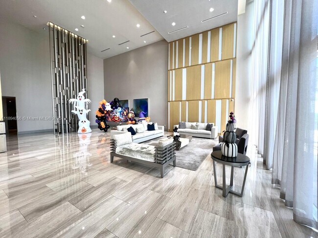 Building Photo - 5300 Paseo Blvd