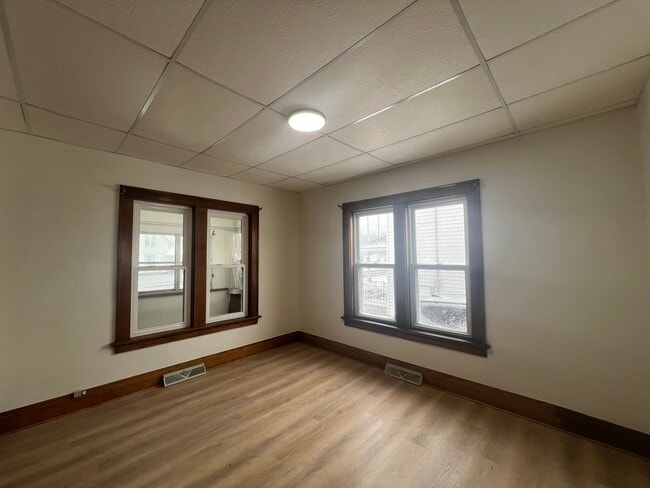 Building Photo - Click the “Apply Now” button or email wapmrentals@gmail.com for a prompt response.