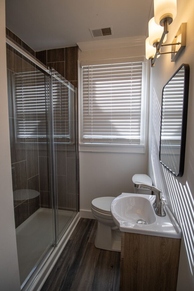 Building Photo - Renovated Historic Columbia Gem: 3-Bed, 2-Bath Home with Modern Updates ~ JUST REDUCED!