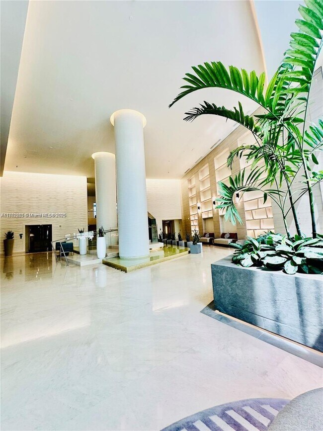Building Photo - 18201 Collins Ave