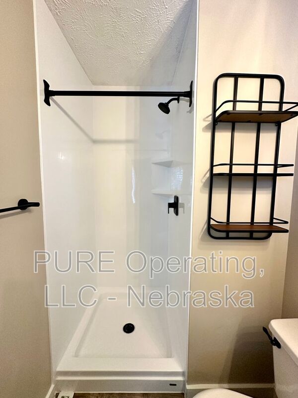 Building Photo - 8005 S 152nd St