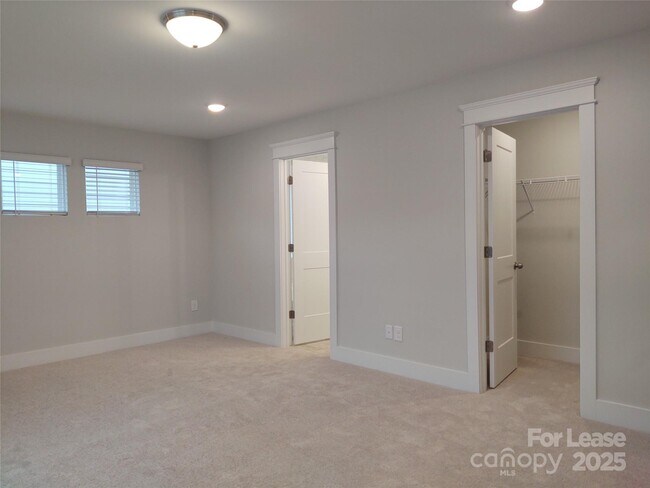 Building Photo - 4018 Belle Landing Rd