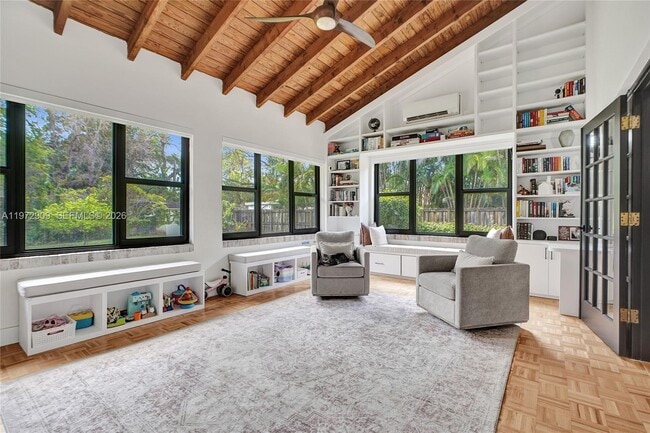 Building Photo - 9901 SW 79th Ave