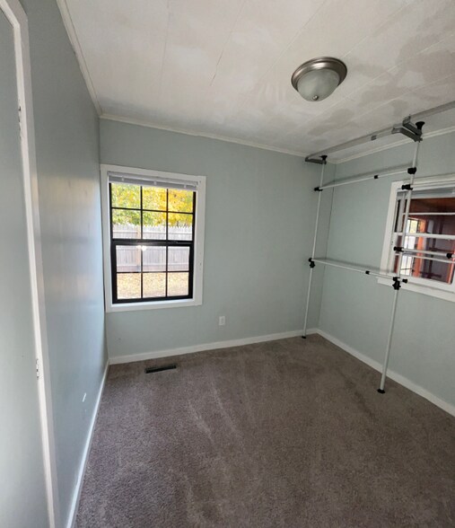 Building Photo - 1411 Portland Ave