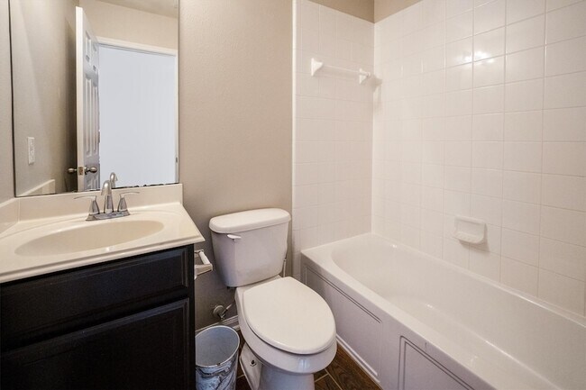 Building Photo - 10902 Barker View Dr
