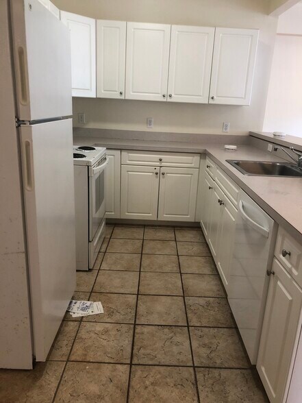 Building Photo - 1407 Beacon St