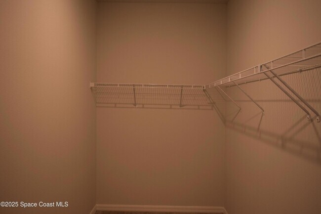 Building Photo - 3143 Fullerton Ave