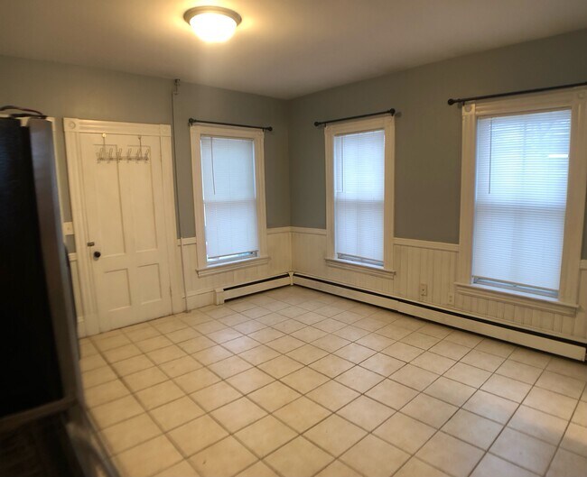 Dining Room - 42 Tyler St