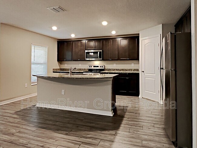 Building Photo - 1904 Michigan Way